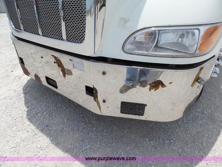 image for item K5386 2007 Peterbilt 386 semi truck