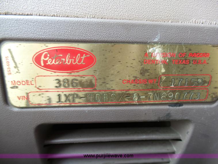 image for item K5386 2007 Peterbilt 386 semi truck