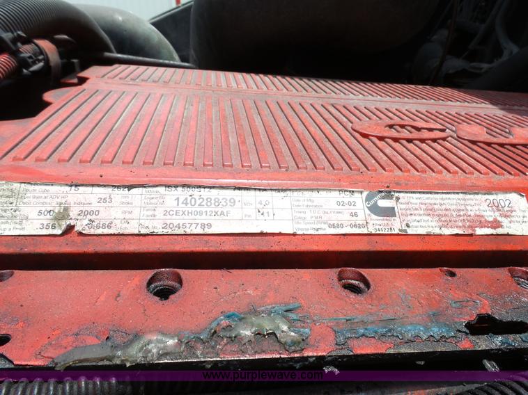 image for item K5387 2003 Volvo VNL semi truck