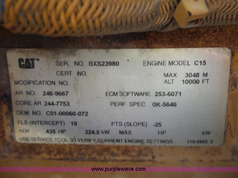 image for item L2877 2005 Freightliner Columbia semi truck