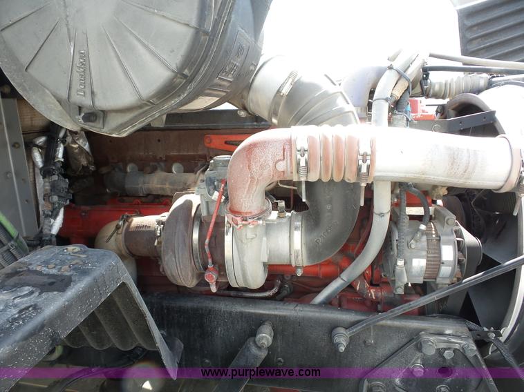 image for item L2884 2010 Peterbilt 387 semi truck