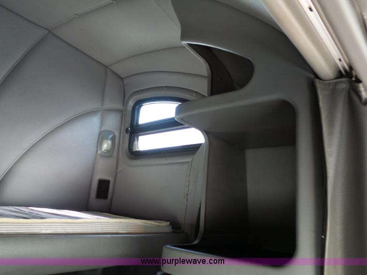 image for item L2884 2010 Peterbilt 387 semi truck