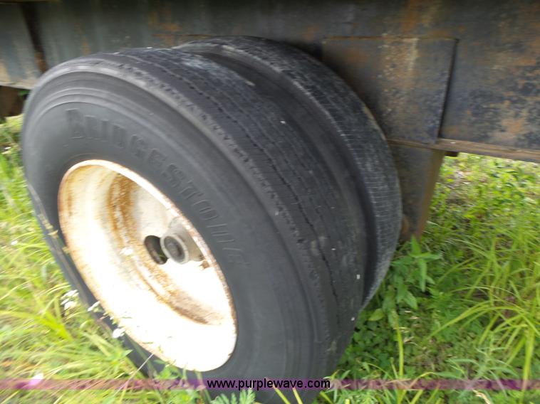 image for item L6172 1984 Dorsey flatbed trailer