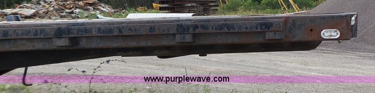image for item L6172 1984 Dorsey flatbed trailer