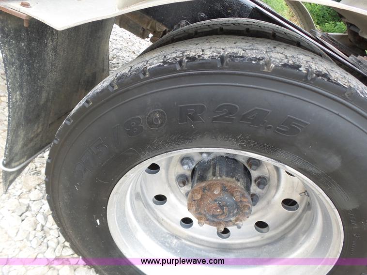 image for item L6177 1992 Kenworth T400 semi truck