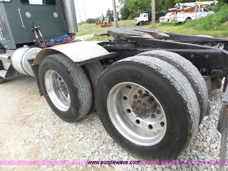 image for item L6177 1992 Kenworth T400 semi truck