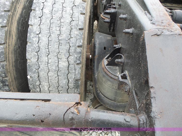 image for item L6177 1992 Kenworth T400 semi truck