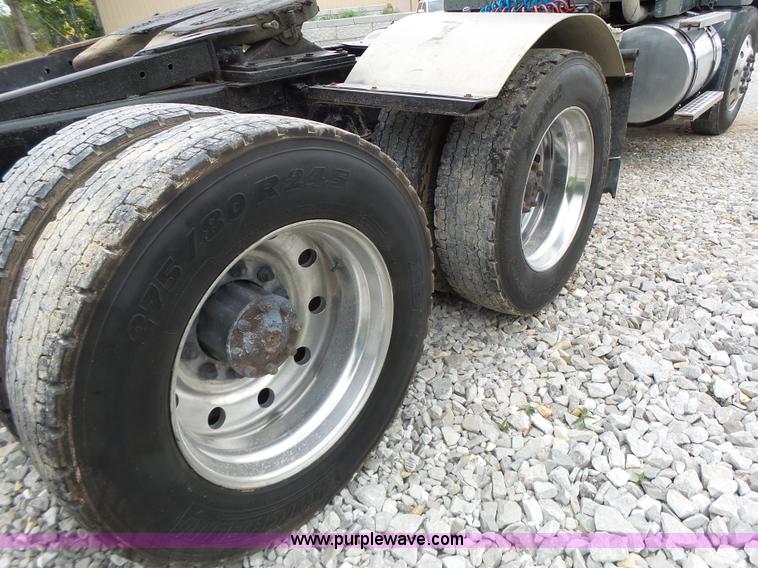 image for item L6177 1992 Kenworth T400 semi truck