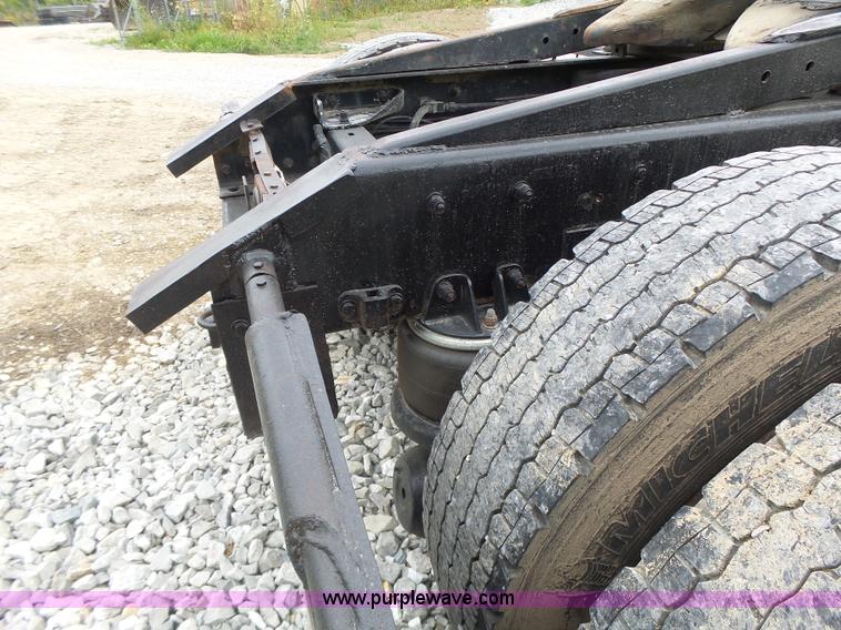 image for item L6177 1992 Kenworth T400 semi truck