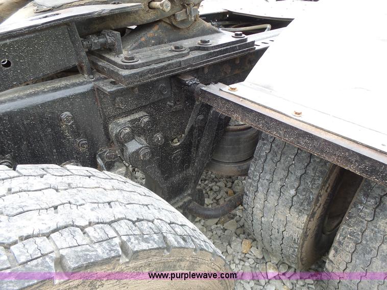 image for item L6177 1992 Kenworth T400 semi truck