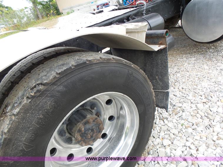 image for item L6177 1992 Kenworth T400 semi truck