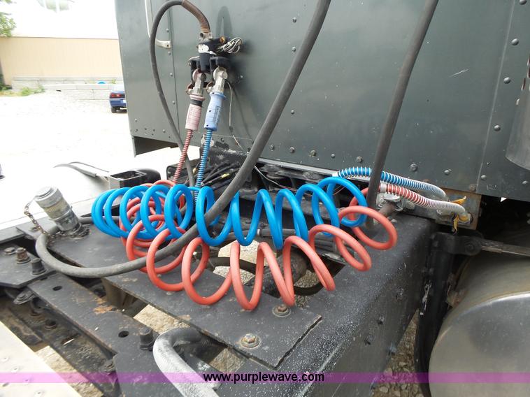 image for item L6177 1992 Kenworth T400 semi truck