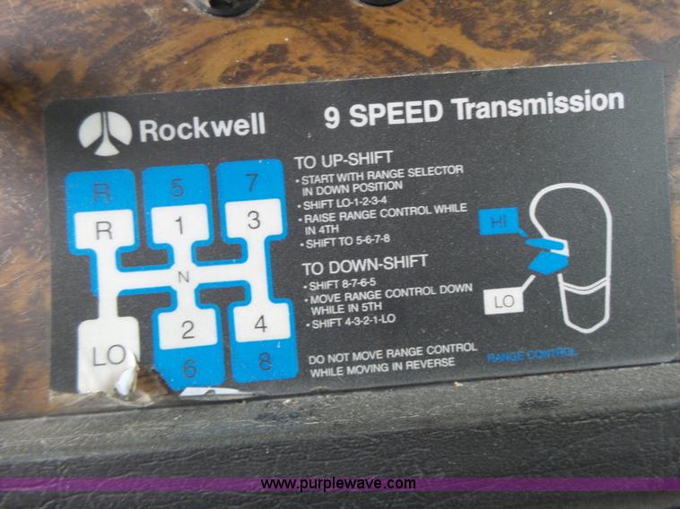 image for item L6177 1992 Kenworth T400 semi truck