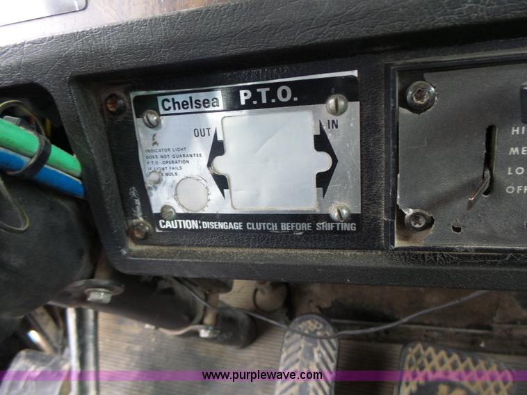 image for item L6177 1992 Kenworth T400 semi truck