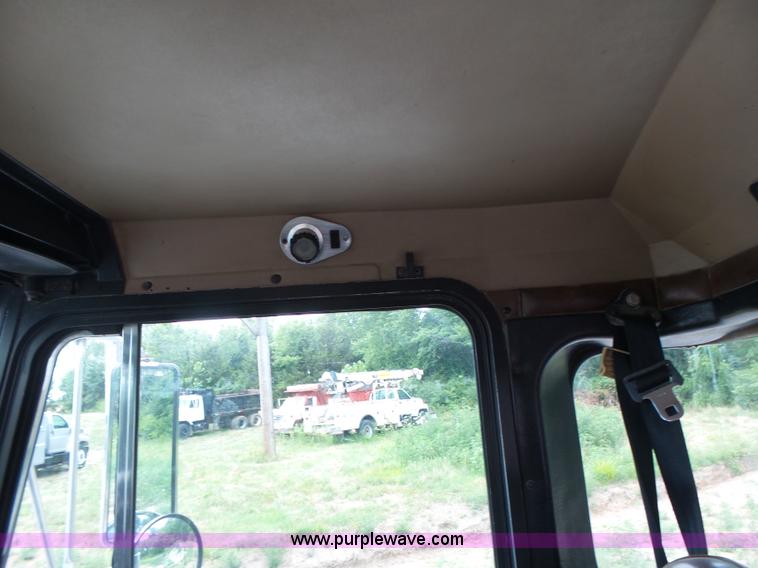 image for item L6177 1992 Kenworth T400 semi truck