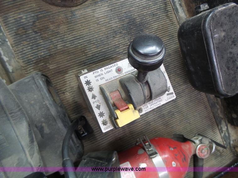 image for item L6177 1992 Kenworth T400 semi truck