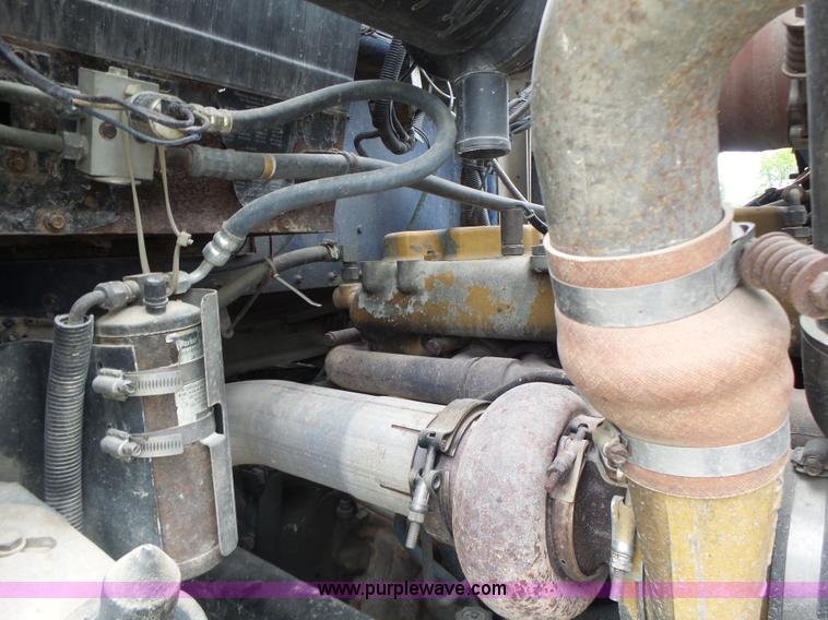 image for item L6177 1992 Kenworth T400 semi truck