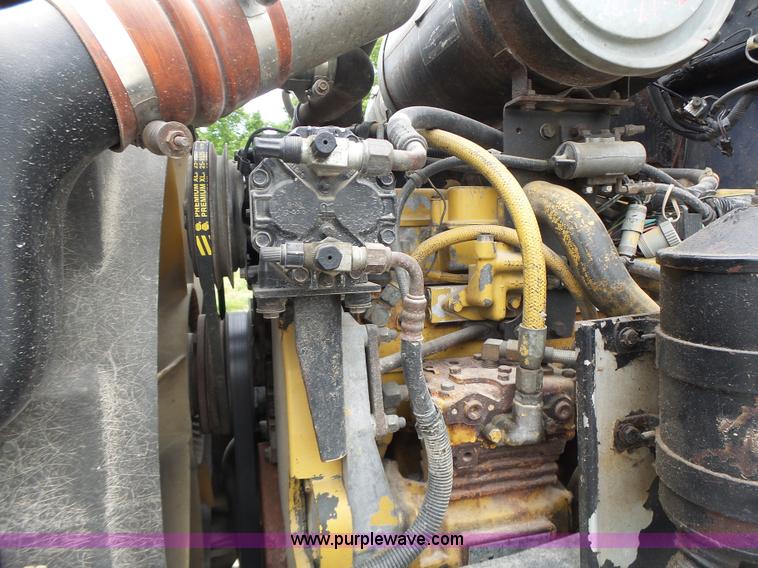 image for item L6177 1992 Kenworth T400 semi truck