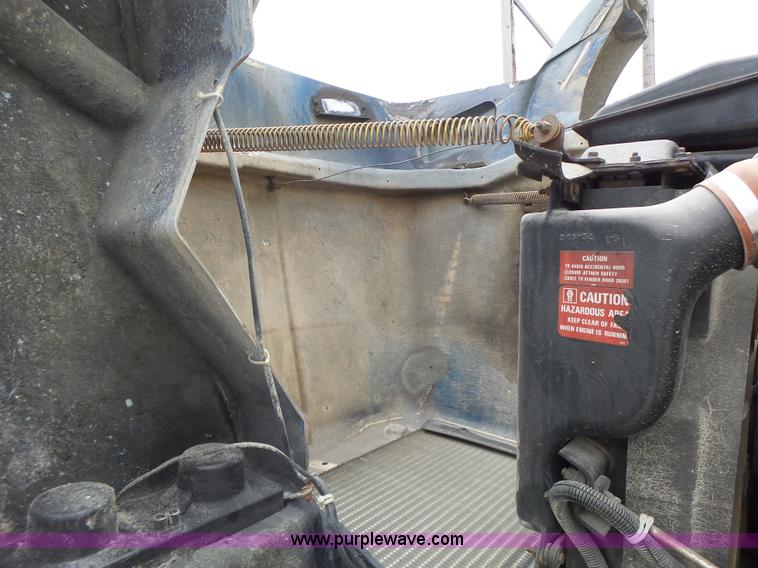 image for item L6177 1992 Kenworth T400 semi truck