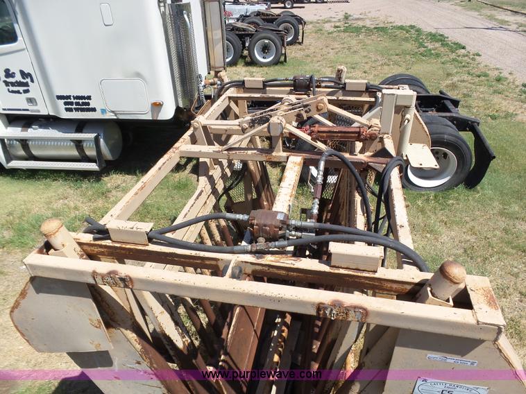 image for item AR9254 CS 9220B cattle chute