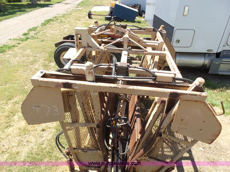 image for item AR9254 CS 9220B cattle chute