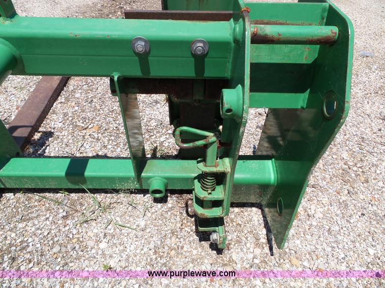 image for item BG9436 John Deere 7210 tractor forks