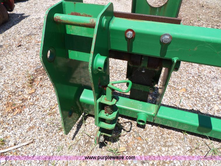 image for item BG9436 John Deere 7210 tractor forks