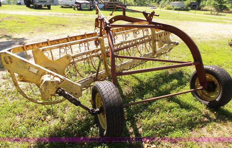 image for item BM9713 New Holland 55 hay rake