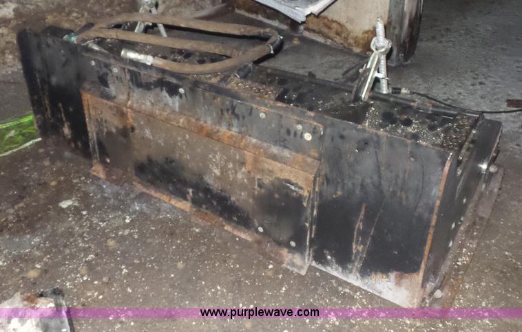 image for item BS9716 John Deere RT73 tiller