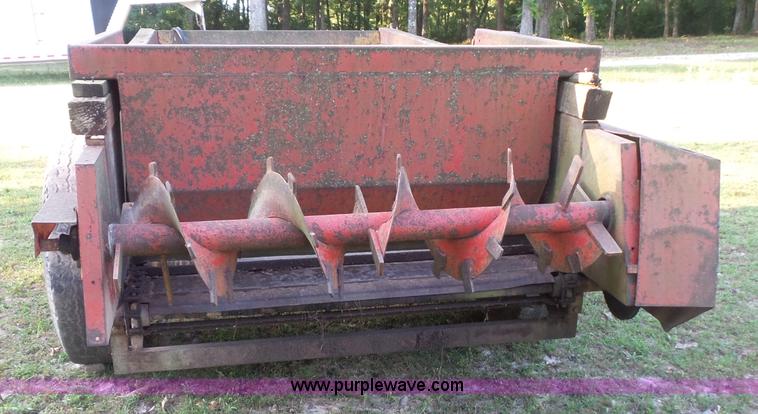 image for item BS9837 Knight manure spreader