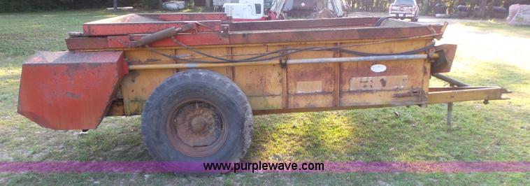 image for item BS9837 Knight manure spreader