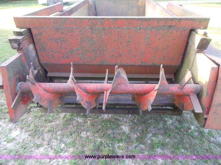 image for item BS9837 Knight manure spreader