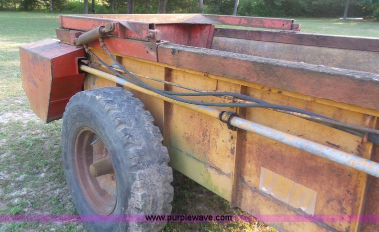 image for item BS9837 Knight manure spreader