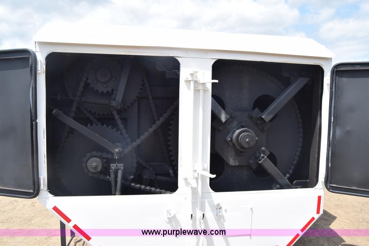 image for item CB9041 RotoMix 620-16 feed mixer