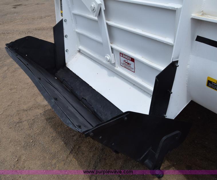 image for item CB9041 RotoMix 620-16 feed mixer