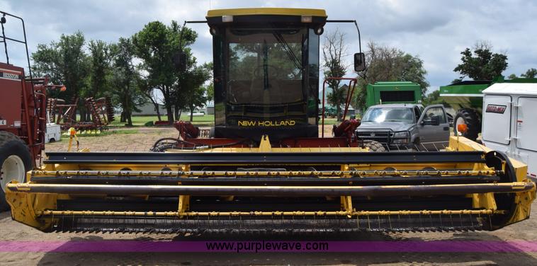 image for item CB9042 New Holland 2550 self-propelled windrower