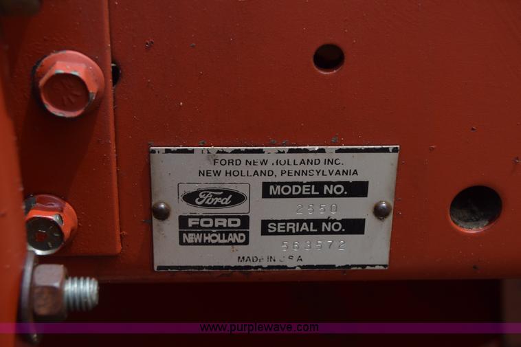 image for item CB9042 New Holland 2550 self-propelled windrower