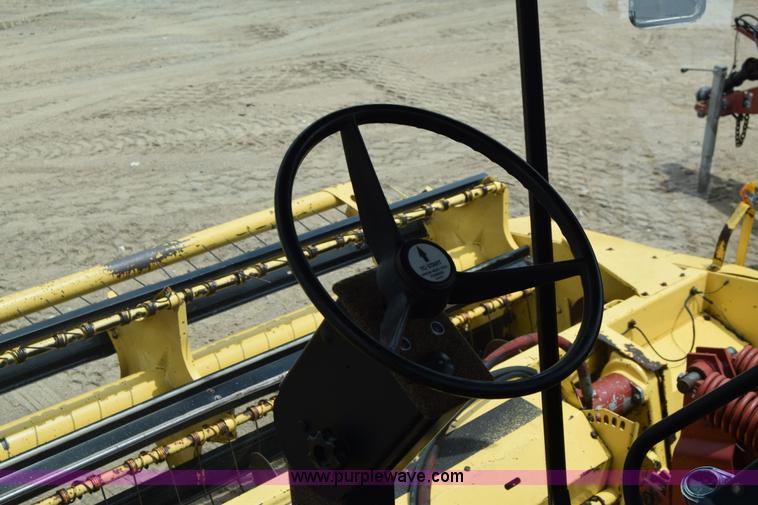 image for item CB9042 New Holland 2550 self-propelled windrower