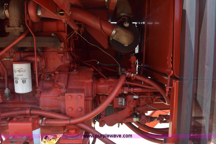 image for item CB9042 New Holland 2550 self-propelled windrower