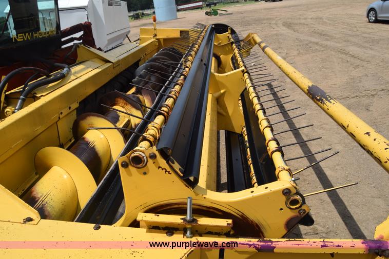 image for item CB9042 New Holland 2550 self-propelled windrower