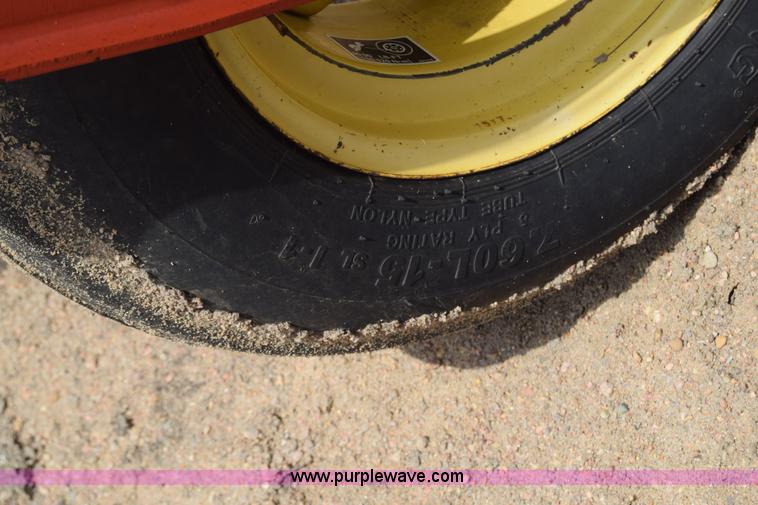 image for item CB9042 New Holland 2550 self-propelled windrower