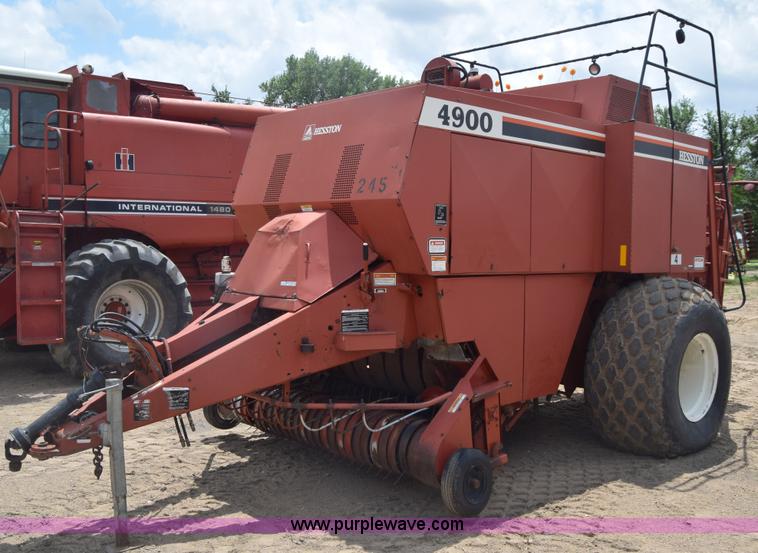 image for item CB9043 Hesston 4900 large square baler