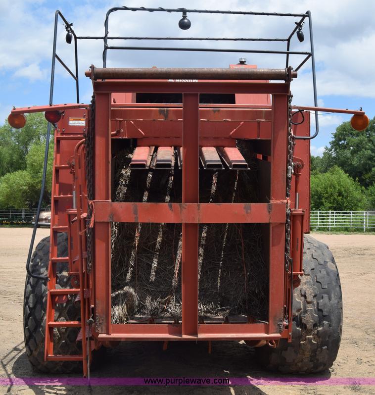 image for item CB9043 Hesston 4900 large square baler
