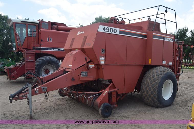image for item CB9043 Hesston 4900 large square baler