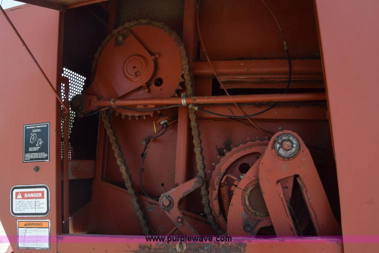 image for item CB9043 Hesston 4900 large square baler