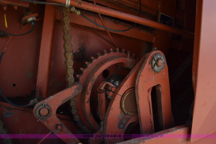 image for item CB9043 Hesston 4900 large square baler