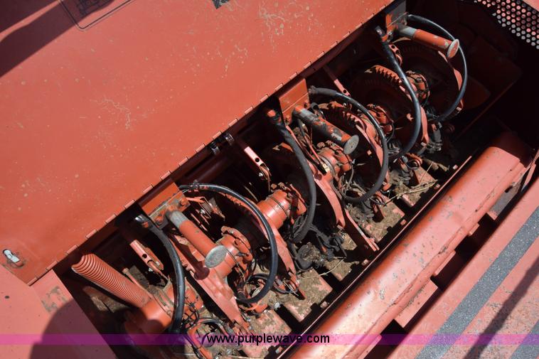 image for item CB9043 Hesston 4900 large square baler