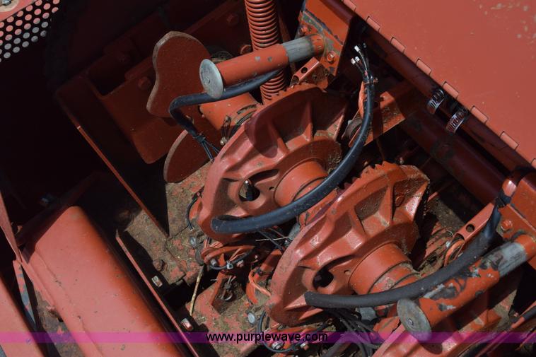 image for item CB9043 Hesston 4900 large square baler