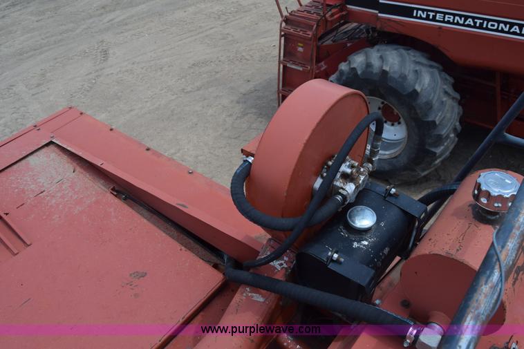 image for item CB9043 Hesston 4900 large square baler