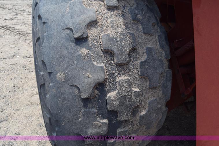 image for item CB9043 Hesston 4900 large square baler